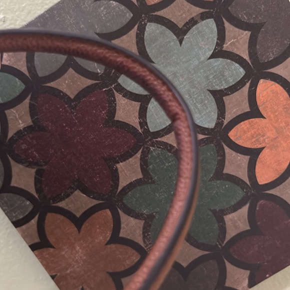 Michael Kors 2-in-1 Tote Bag/Purse - Picture 5 of 9